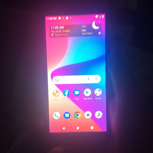 Blu Android phone - Picture 3 of 3